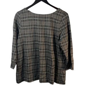 NWT J. Jill Ponte 3/4 sleeve top with v back/button detail size Med. Office